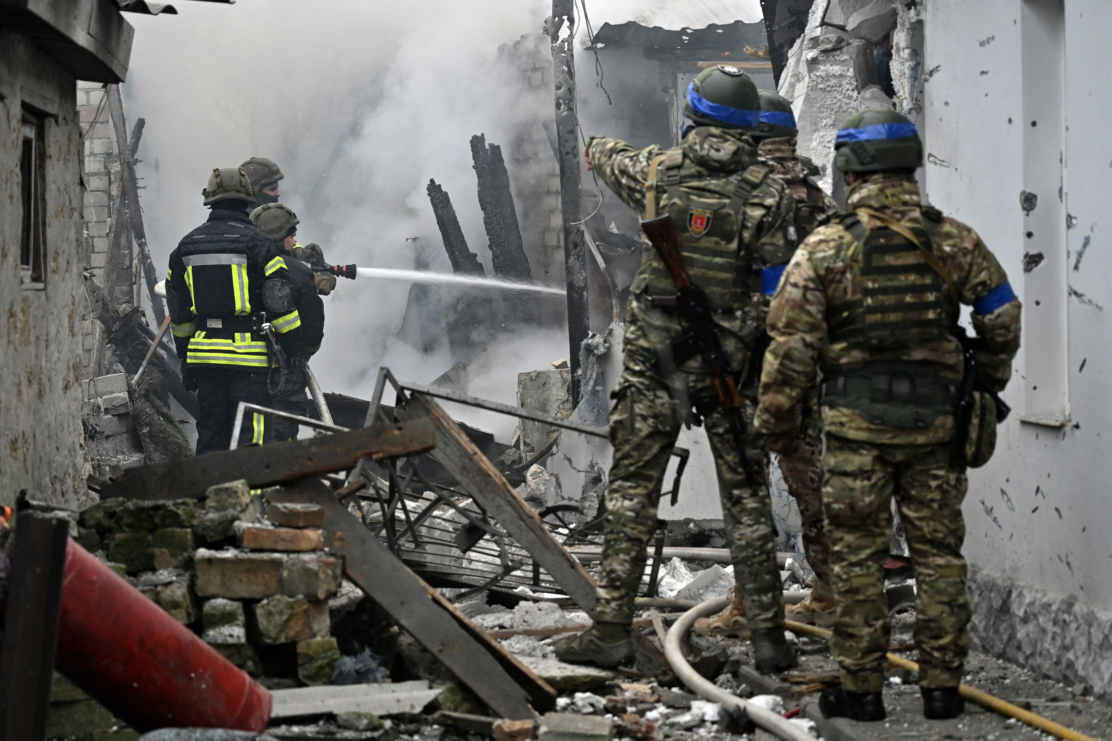 Ucraina - Russia bombarda Kherson - Biden incontrerà Zelensky in Francia e in Italia