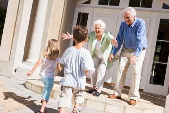 Festa dei nonni, campagna nelle scuole per riconoscere sintomi ictus