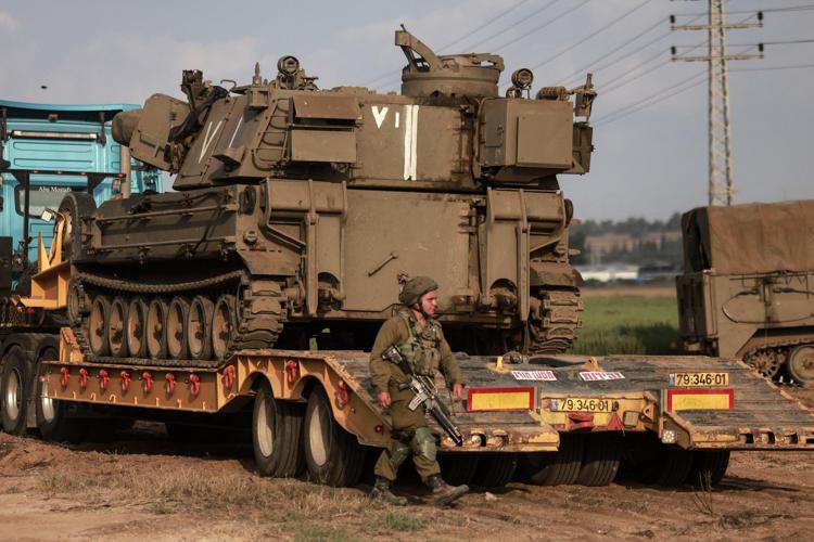 Carri armati israeliani - (Afp)