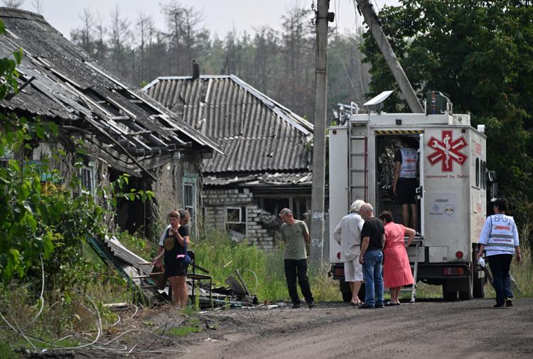 Ambulanza nel Donetsk - Afp