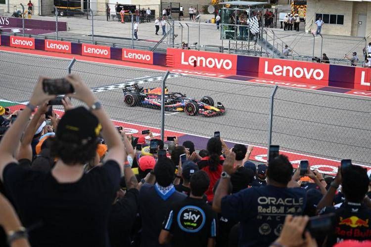 Verstappen trionfa nel Gp Usa