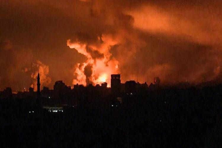 Gaza sotto bombardamenti