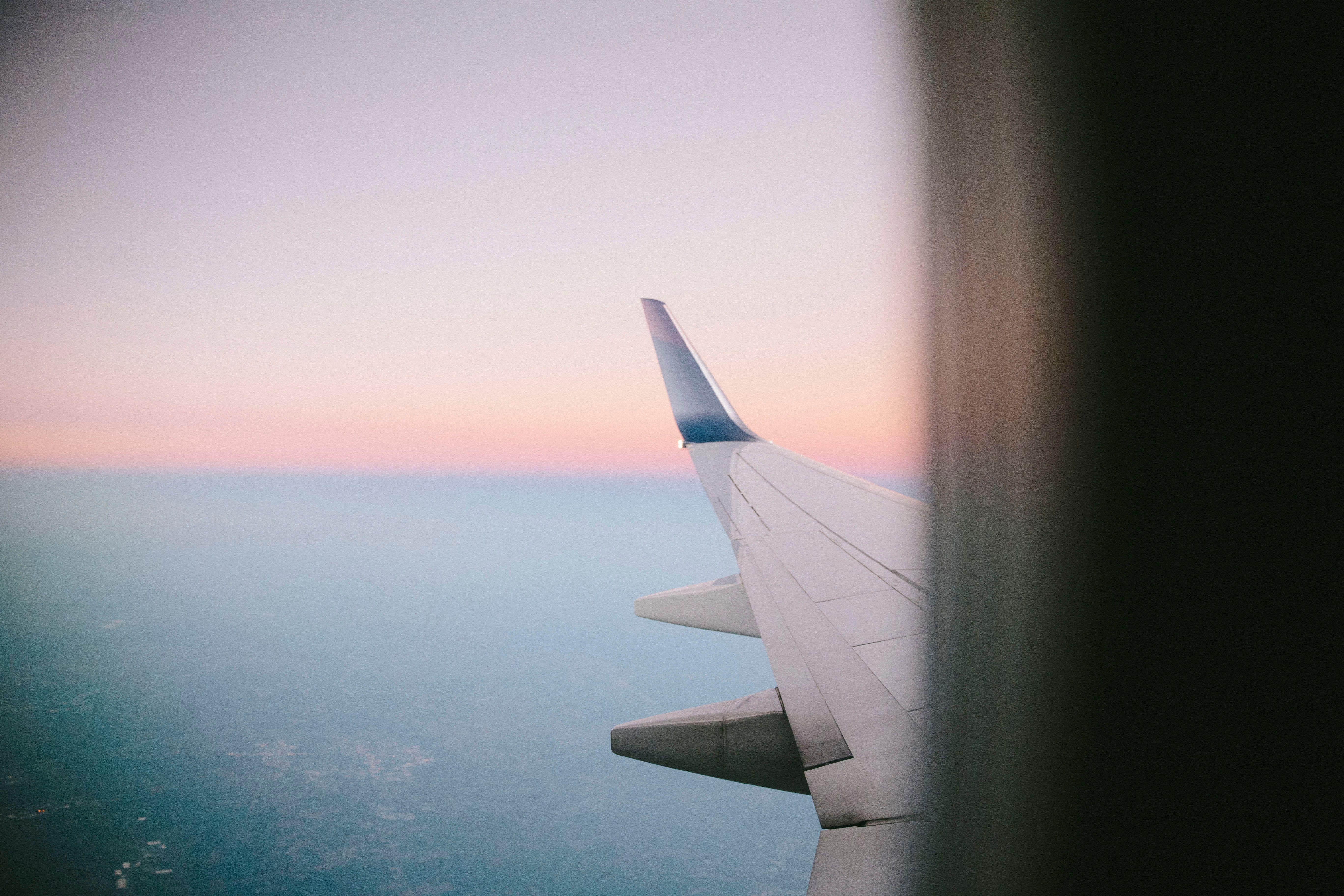 Panico su volo per Melbourne: passeggero apre portellone d