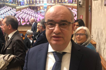 Sanità, Zullo (Fdi): “Per malattie autoimmuni ora aggiornare i Lea”