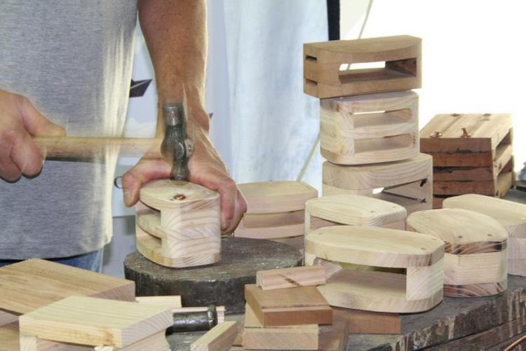 La costruzione dei bozzelli tradizionali in legno