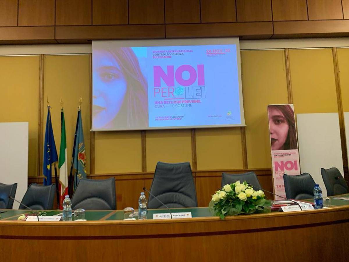 Violenza su donne, alla Pisana 'Noi per Lei'