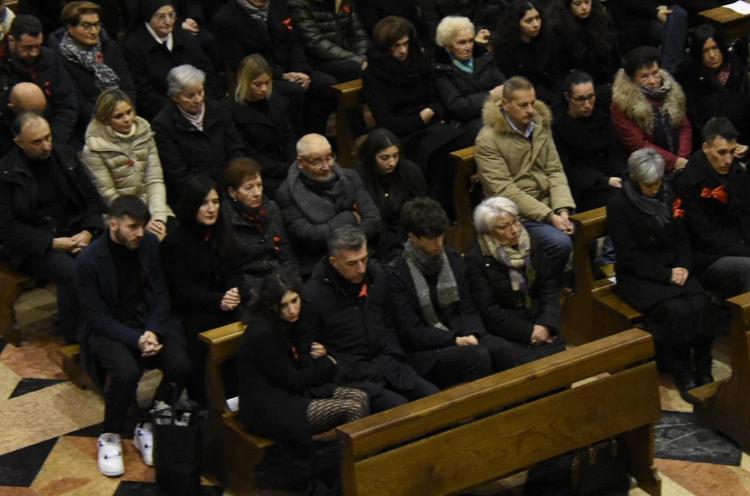 Lavocedimanduria.it - Adnkronos: Giulia Cecchettin, Il Papà Al Funerale ...