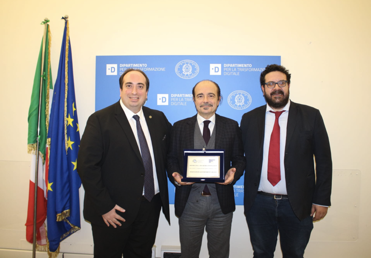 Premio Angi, menzione speciale al Sottosegretario Butti. Appello per l'unità digitale dell'Italia