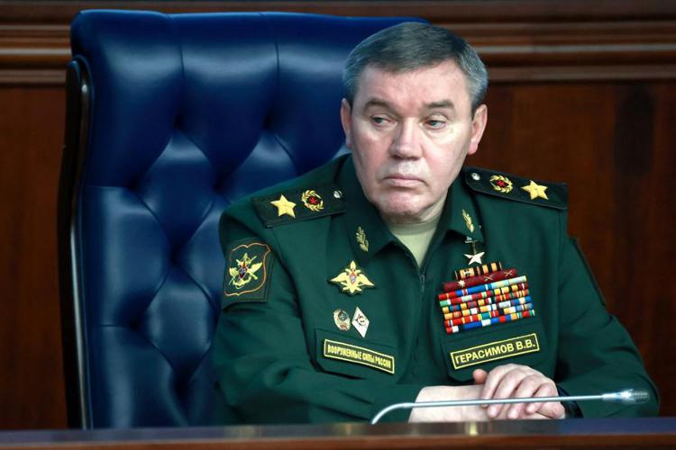 Mystery on Gerasimov: is the general dead? Rumors from Ukraine and