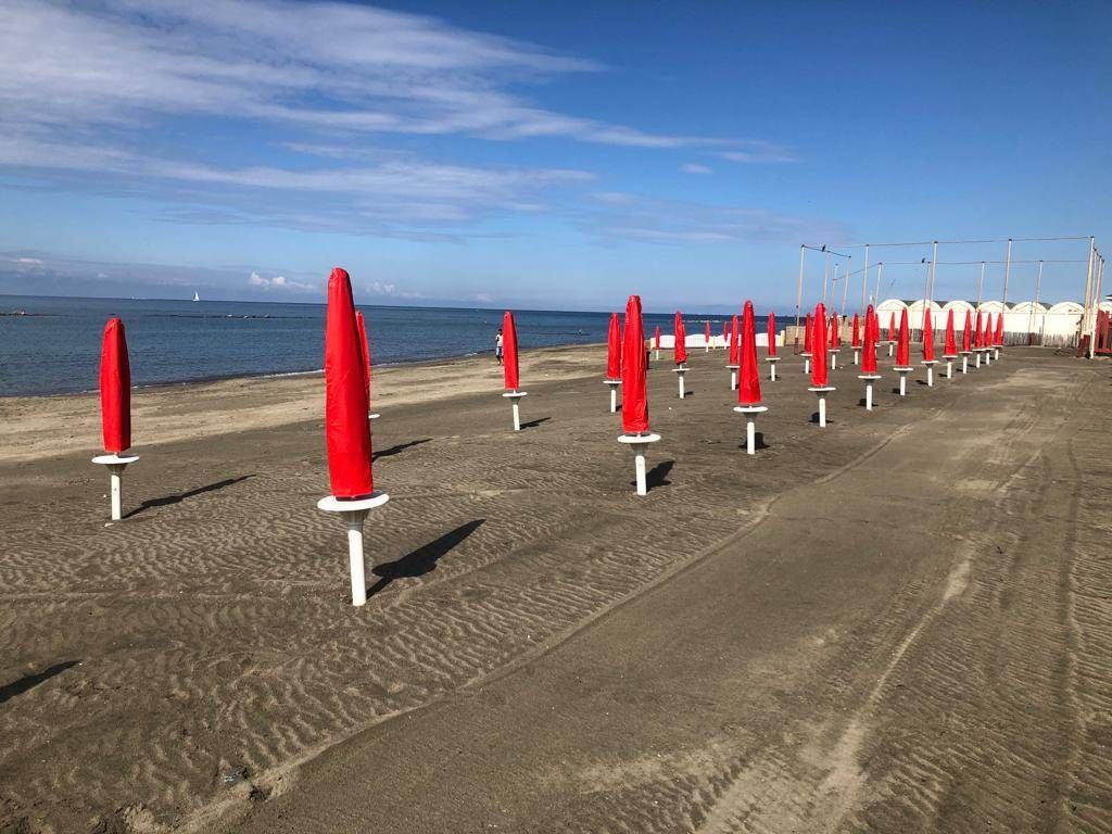 Schiaffo del Tar al Comune di Roma, sospeso bando per le spiagge di Ostia