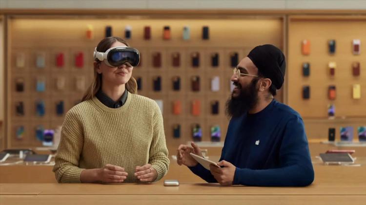 Vision Pro, prima dell'acquisto sarà necessaria una scansione del volto negli Apple Store