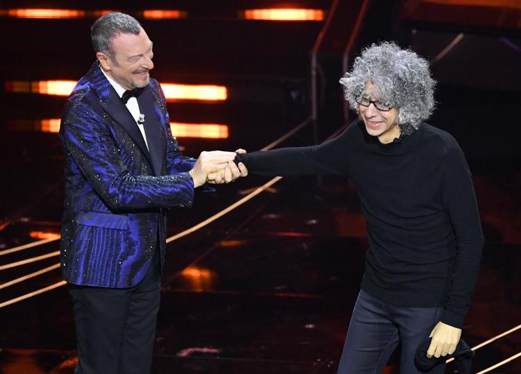 Amadeus e Giovanni Allevi sul palco di Sanremo 2024 - Fotogramma /Ipa