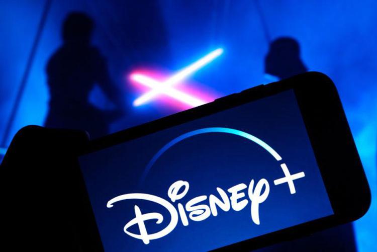Disney Plus, la lotta alla condivisione delle password inizierà in estate