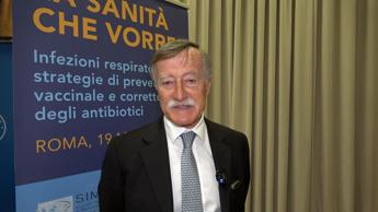 Sanità, Andreoni: “Tanti ricoveri per bronchioliti, serve monoclonale anche in Italia”