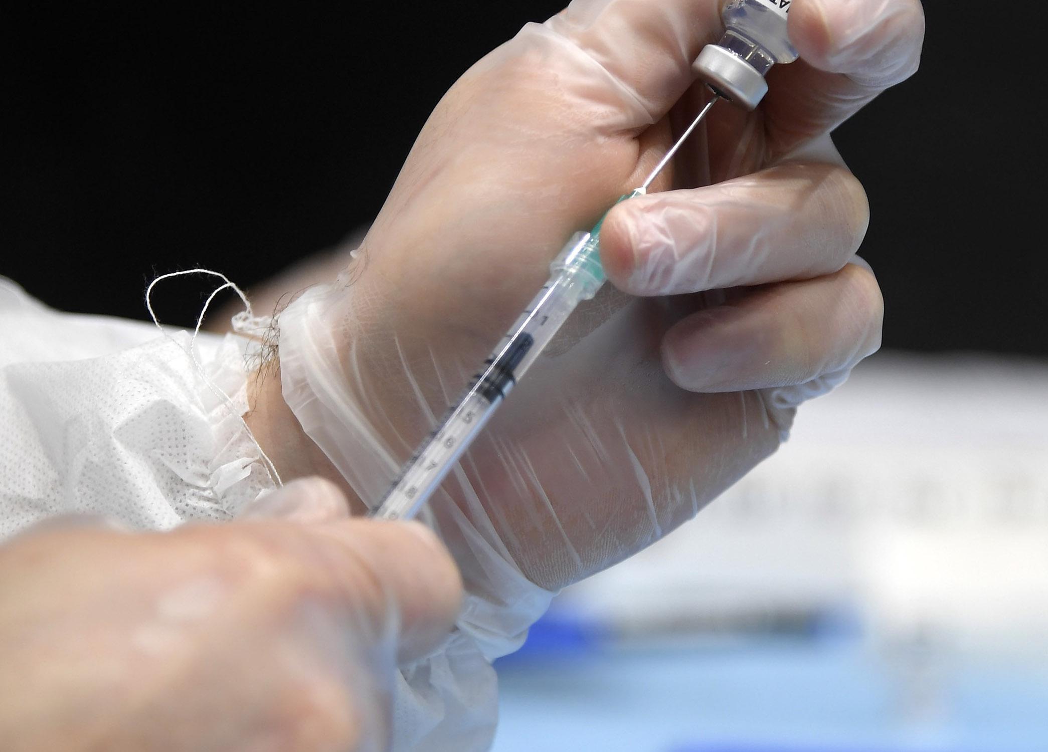 Influenza - Aifa autorizza 8 vaccini per la stagione 2024-2025