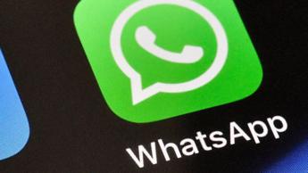 WhatsApp aggiorna i termini l’11 aprile, come continuare a usarlo