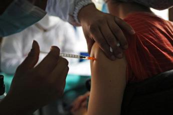 Simg, ‘morbillo e pertosse in aumento anche in Italia, vaccinare bimbi e adulti’