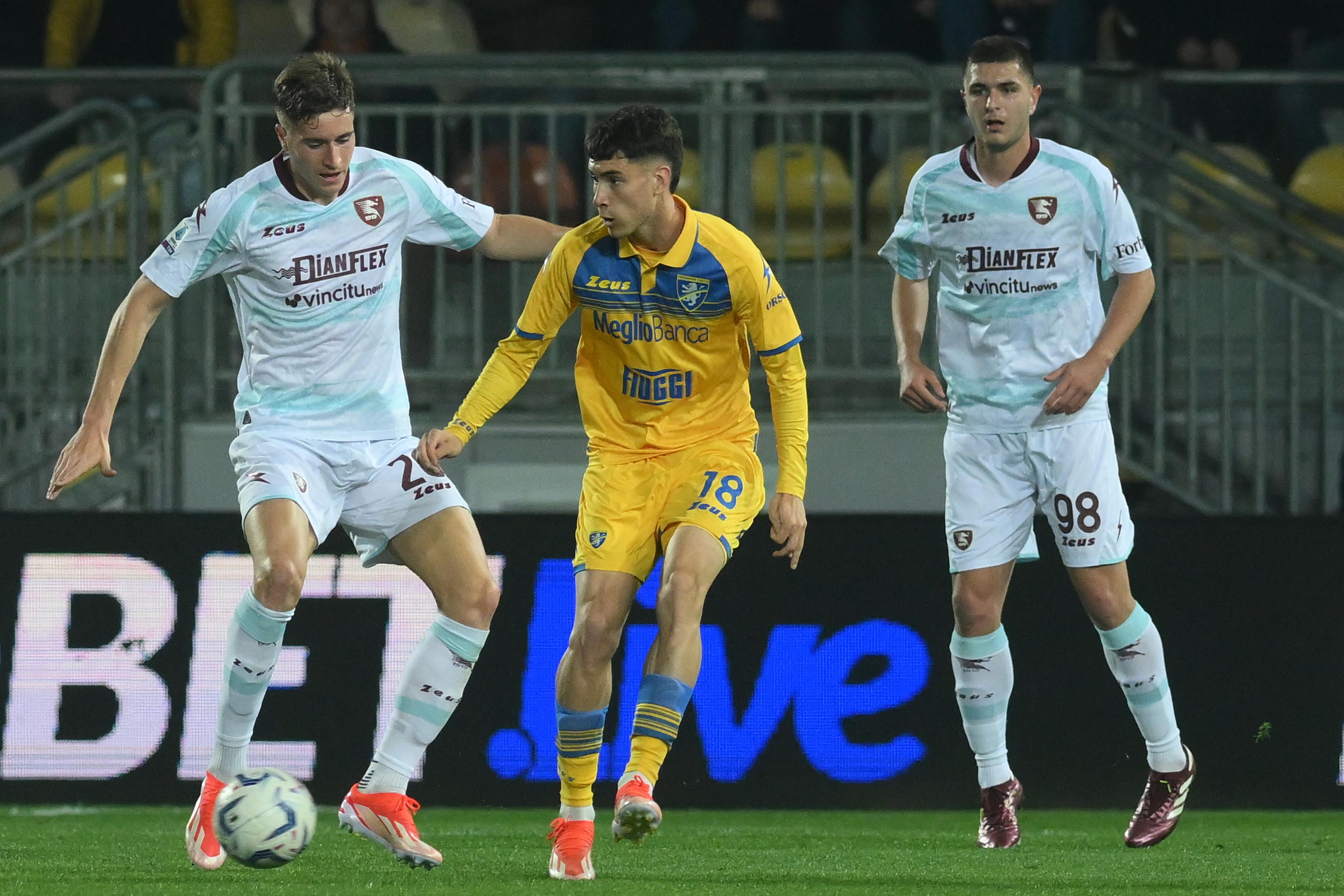 Frosinone-Salernitana 3-0, campani in B e Di Francesco vince dopo 3 mesi