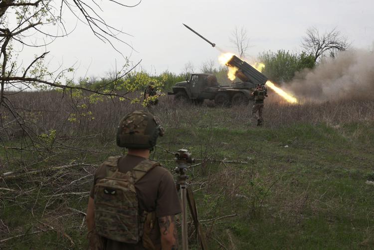 Soldati in azione in Ucraina