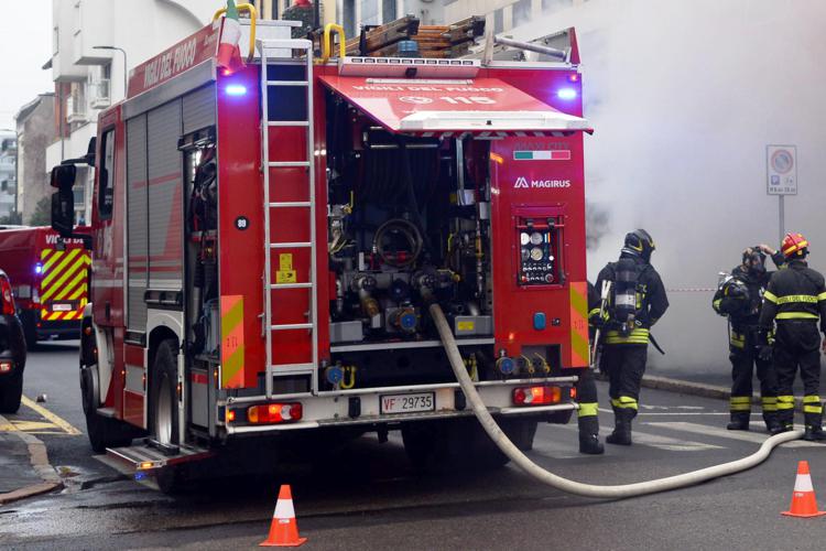 Incidente in fabbrica Aluminium di Bolzano - morto uno dei 6 operai feriti in esplosione
