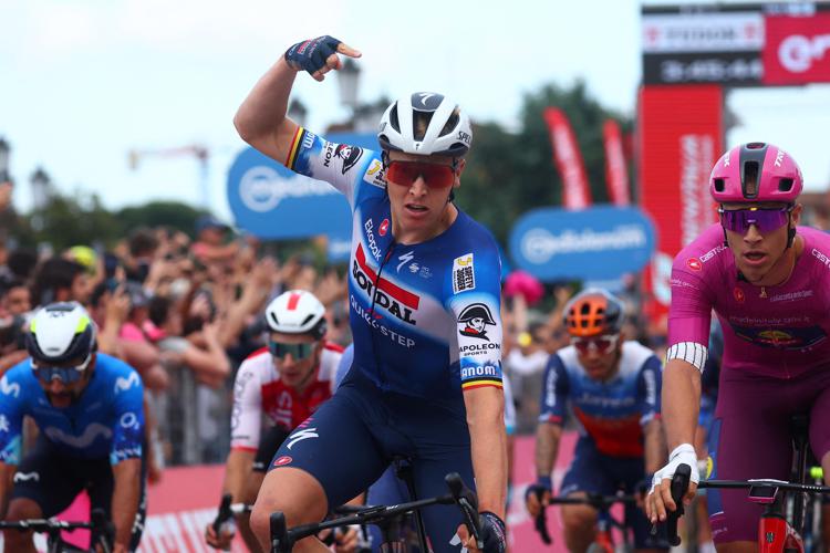 Tim Merlier vince allo sprint la 18/a tappa del Giro d'Italia - (Afp)
