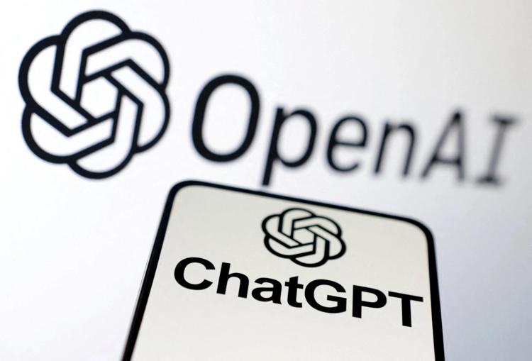 OpenAI, nuove funzioni gratis per l'IA ChatGPT