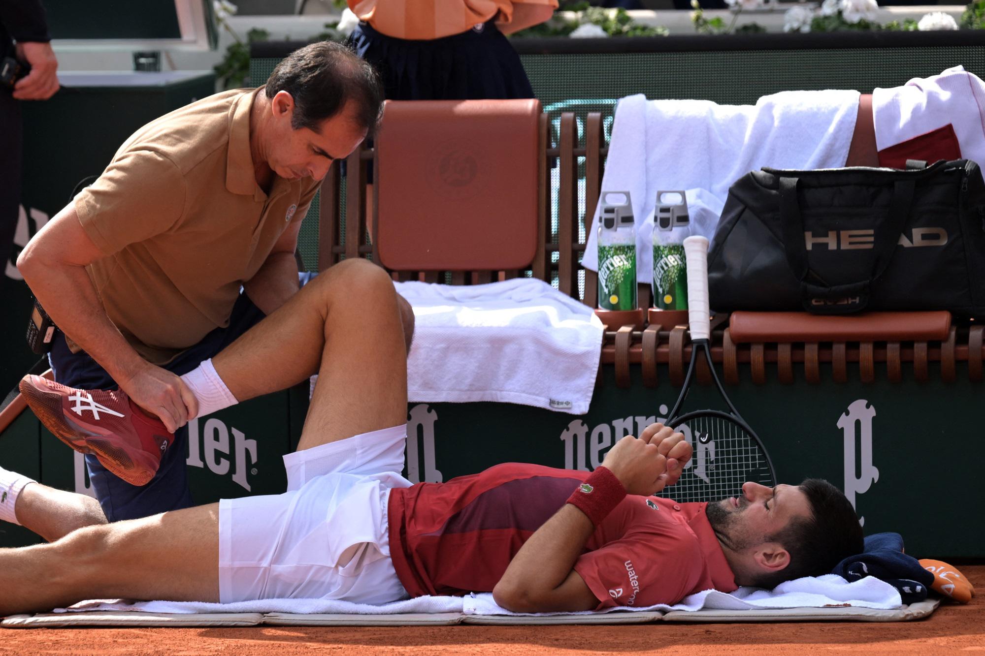 Roland Garros - per Djokovic quarti di finale a rischio: Non so se giocherò