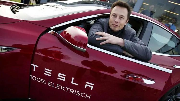 Elon Musk: 56 miliardi di dollari da Tesla, oppure sarà un addio