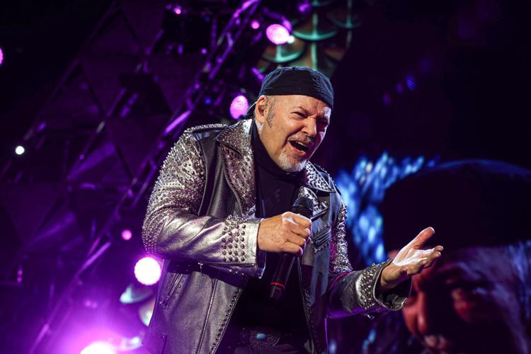 Vasco Rossi sul palco di San Siro per la prima di 7 date sold out del suo tour 2024