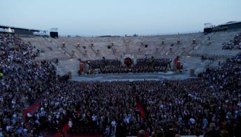 VERONA, UNA NOTTE DI STELLE DELL’OPERA ALL’ARENA CON MUTI: PRESENTI MATTARELLA E MELONI