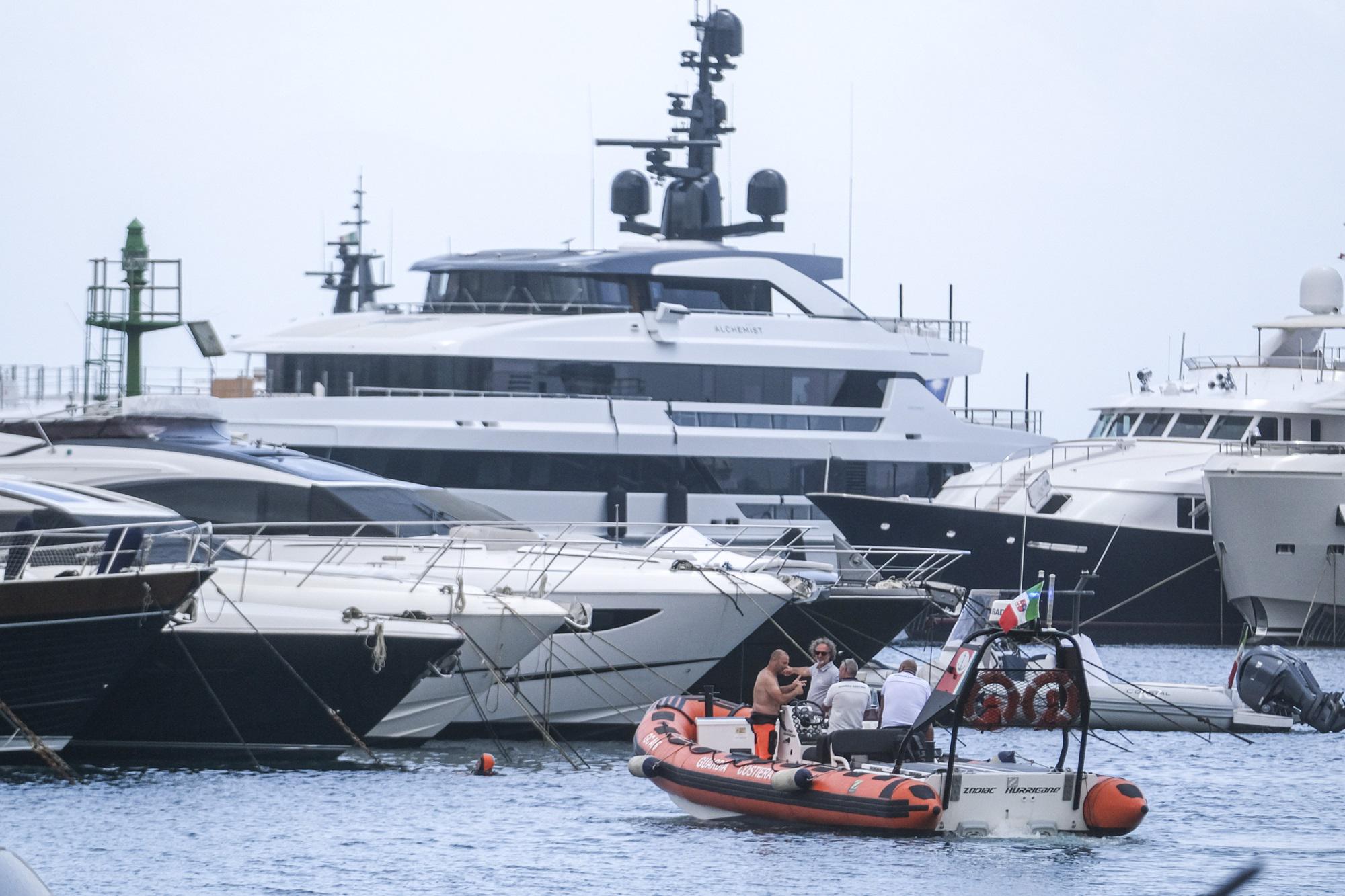 Napoli - donna travolta e uccisa sul kayak: individuato modello barca killer