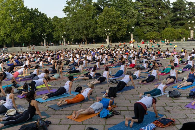 Giornata Internazionale Yoga, in Triennale Milano i 108 saluti al sole