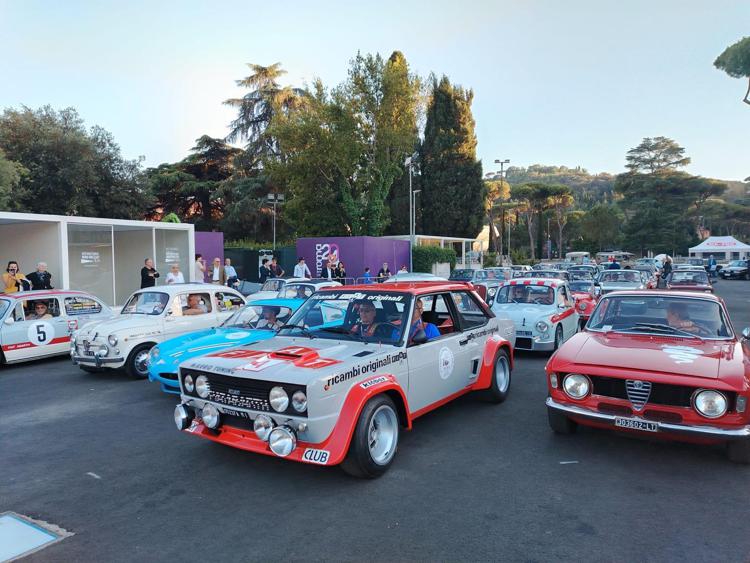 Sfilata di auto al Gran Prix Storico di Roma