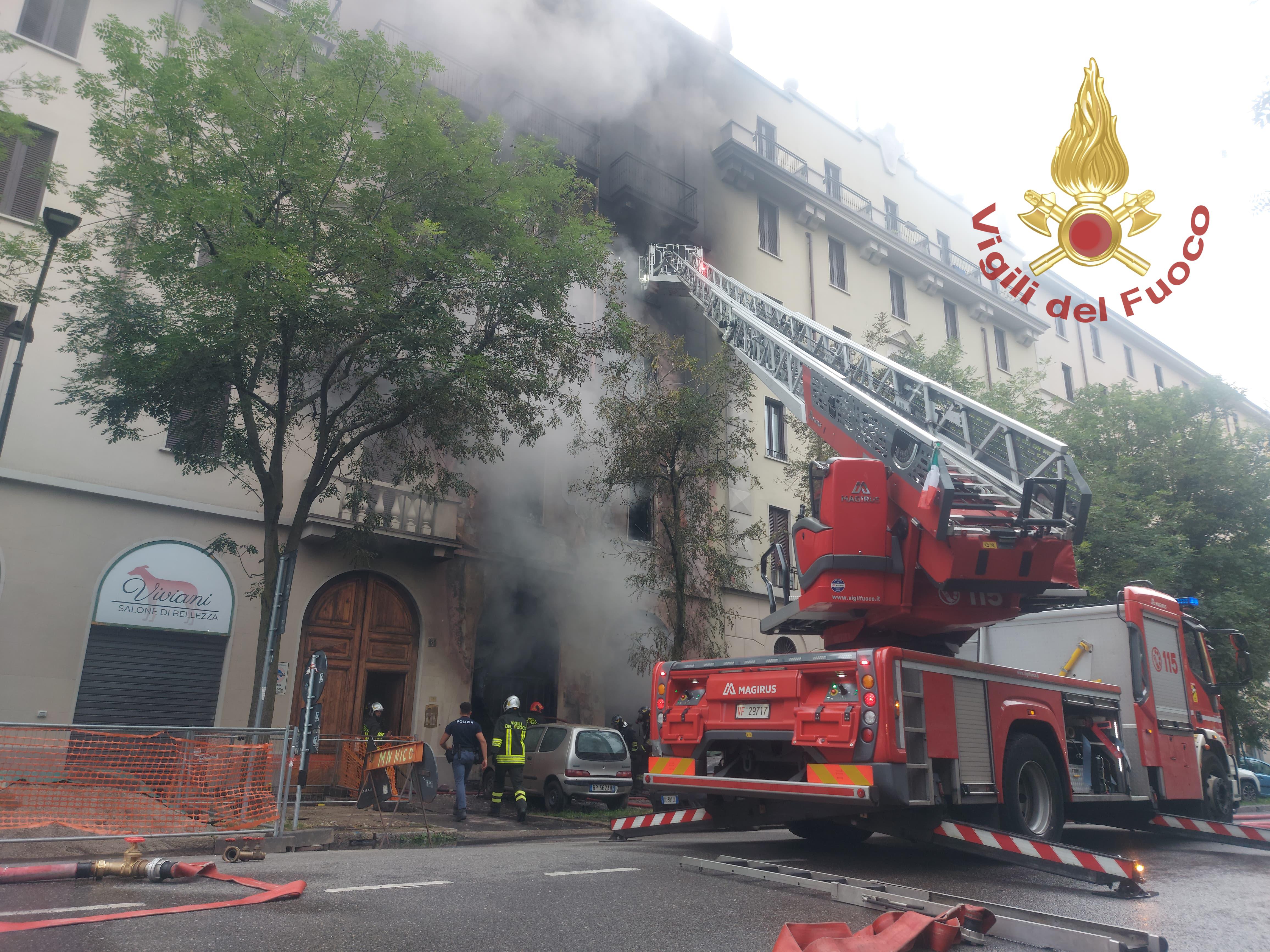 Milano - incendio in autofficina: 3 morti e 4 feriti