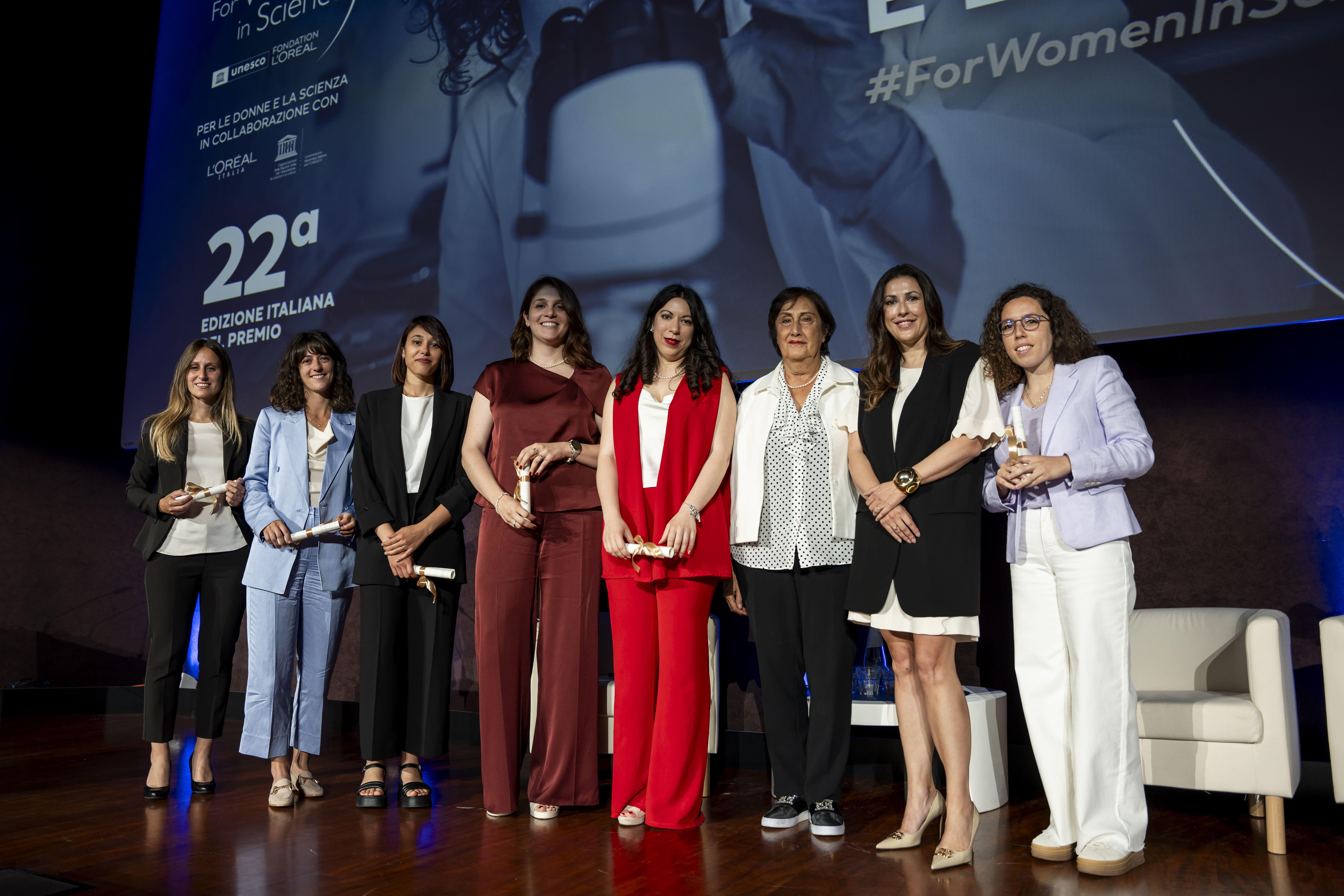 For Women in Science - L’Oréal Italia e l’Unesco premiano 6 giovani scienziate italiane di talento