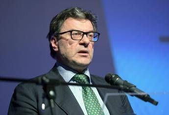 Piano riarmo Ue, Giorgetti frena: "Per difesa serve programma ragionato, no senza una logica"