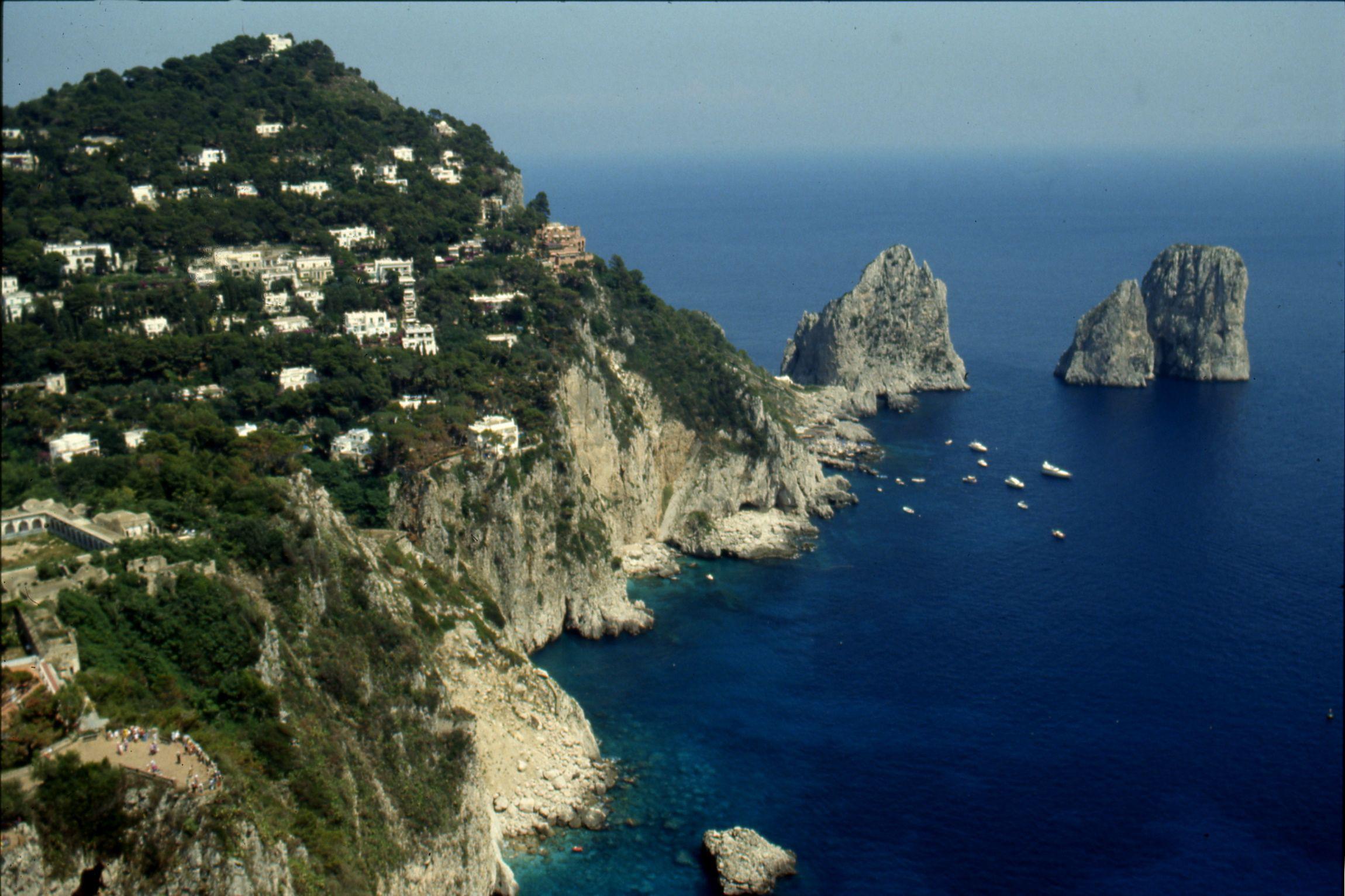 Capri - tornano acqua e turisti sull