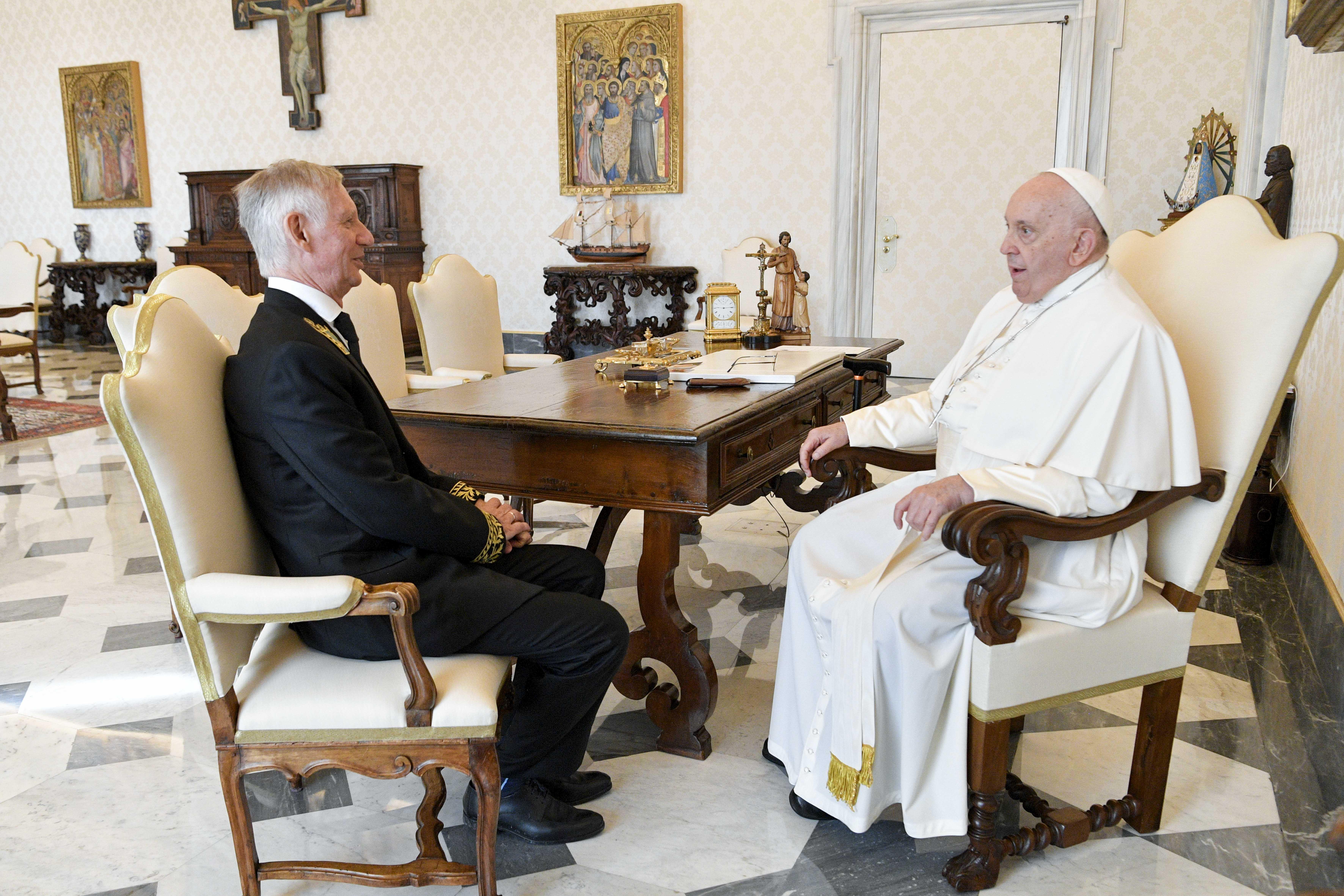 Ambassador Soltanovsky of Russia meets with the Pope