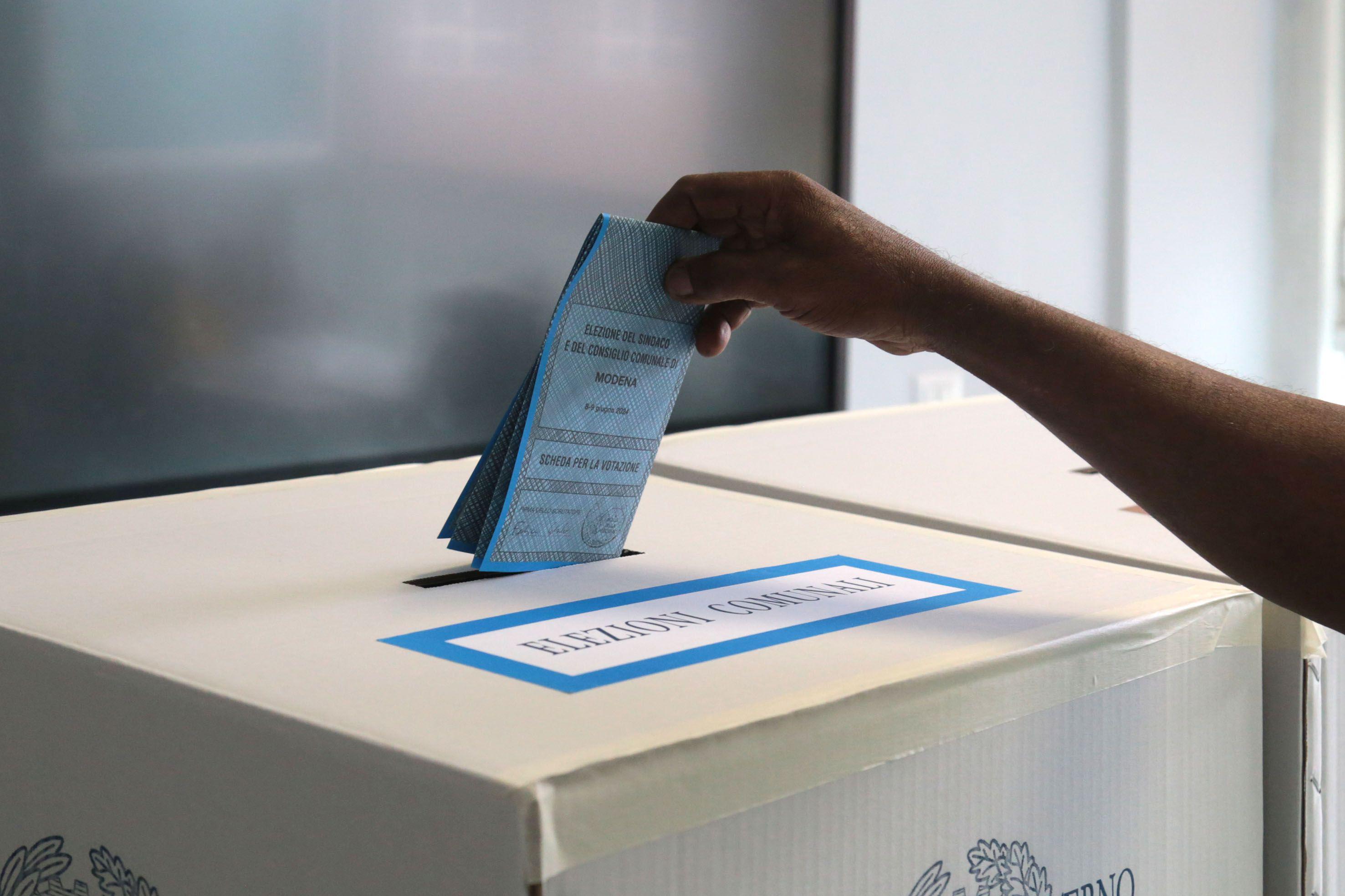 Elezioni comunali 2024 - ballottaggio in 101 comuni: da Bari a Firenze - oggi urne aperte fino alle 23