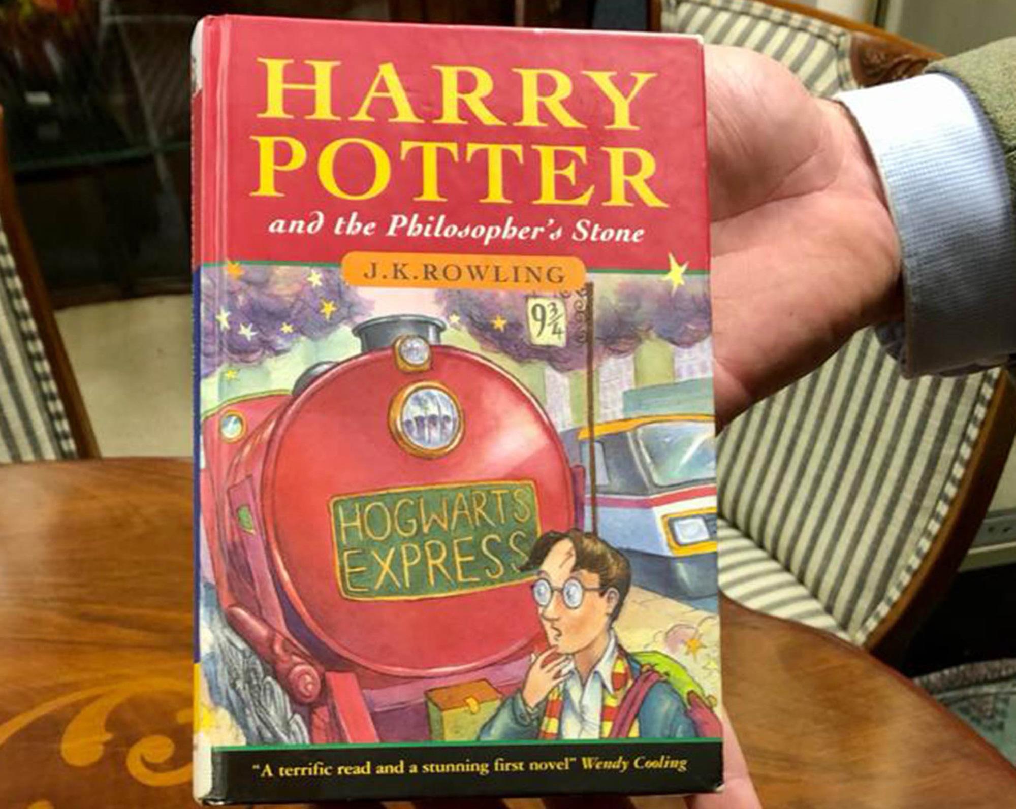 Record-breaking Harry Potter cover, million-selling auction for the illustration