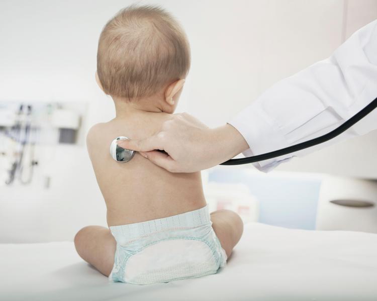 Staiano (Sip): Tutti i neonati siano protetti da virus respiratorio sinciziale