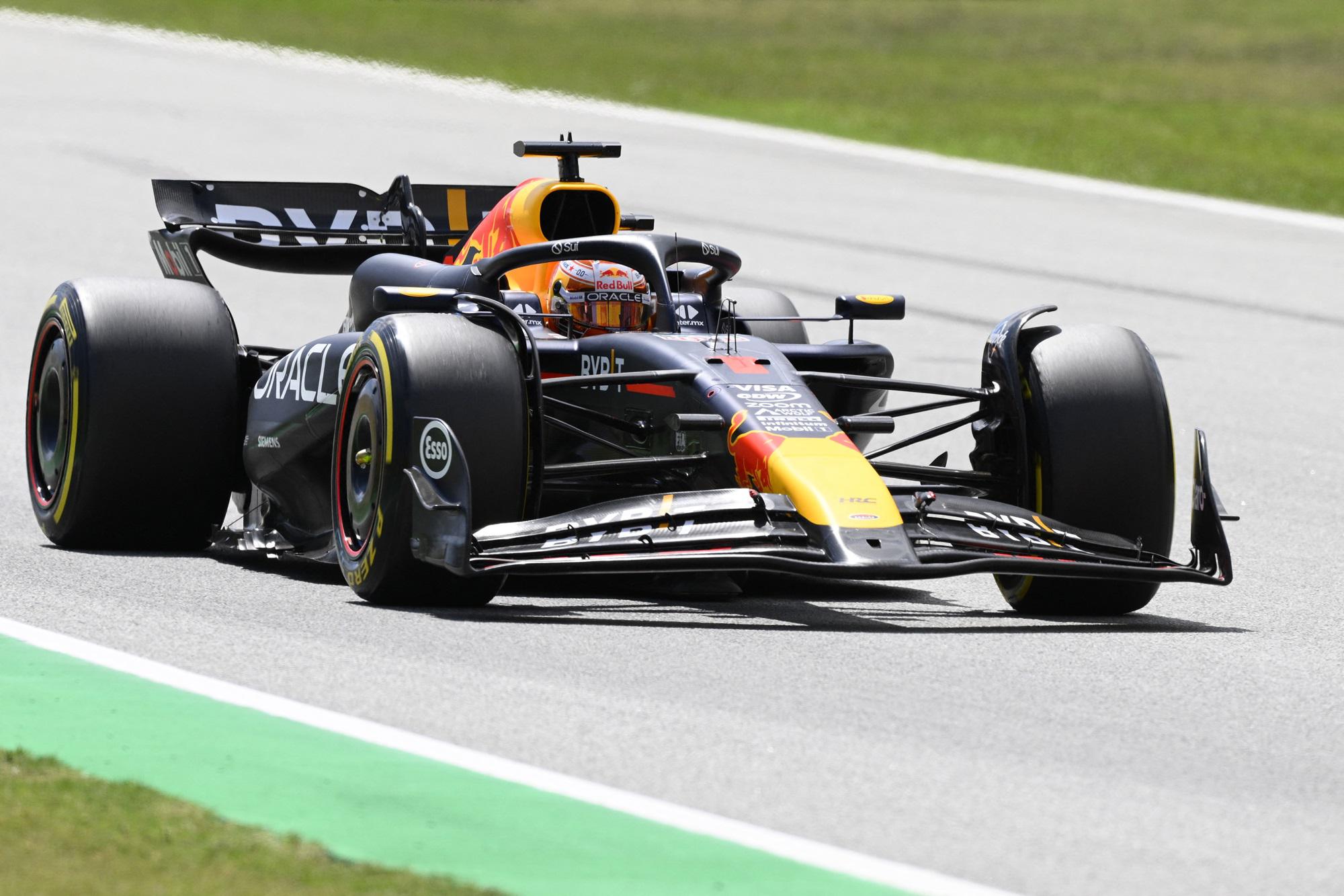 Gp Austria - Verstappen vince gara Sprint e Ferrari indietro