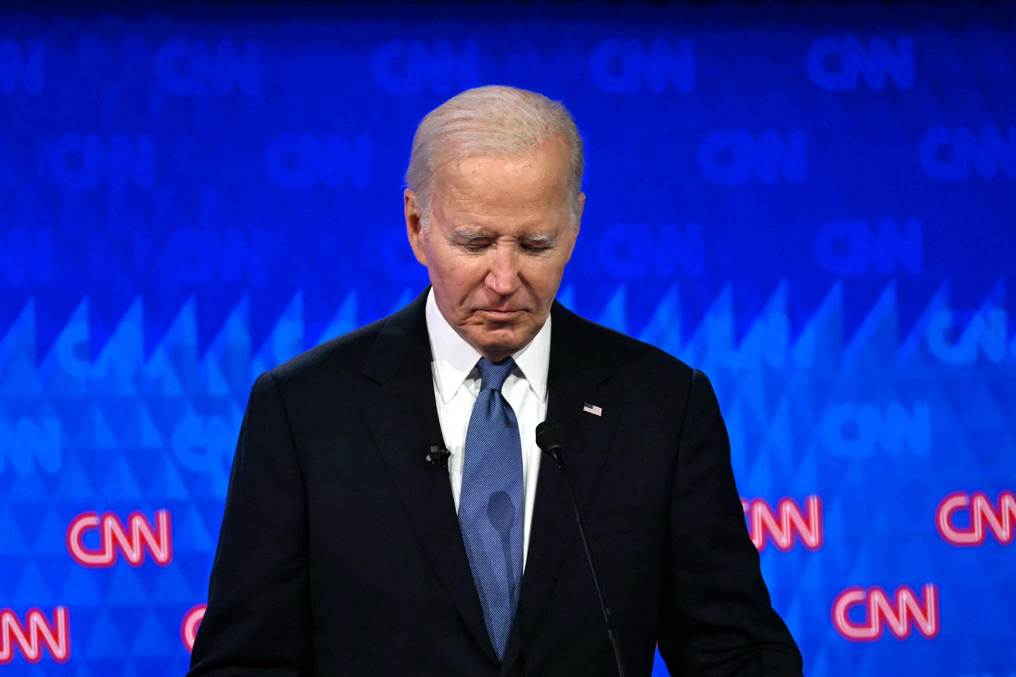 Biden e il flop tv - Casa Bianca: Una brutta serata - presidente non è malato
