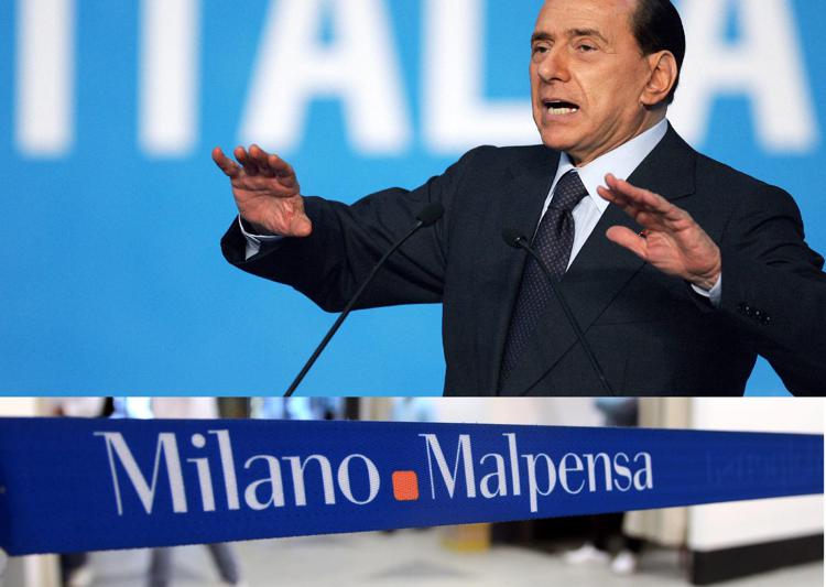 Silvio Berlusconi e l'aeroporto di Milano Malpensa - Afp /Fotogramma