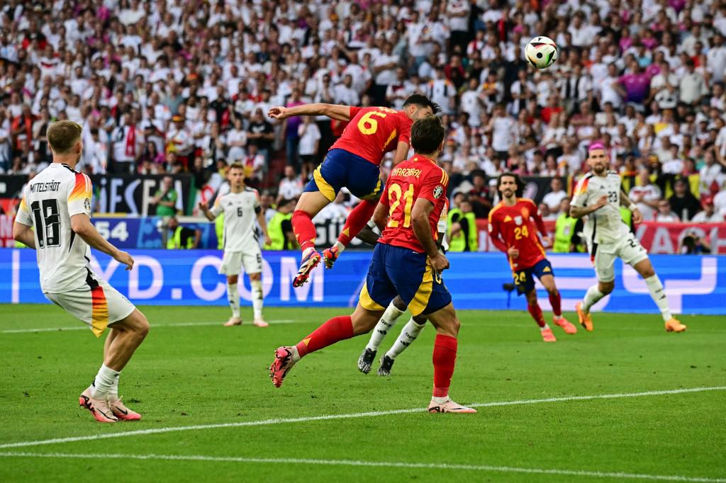 Alemania goleó 2-1 en la prórroga