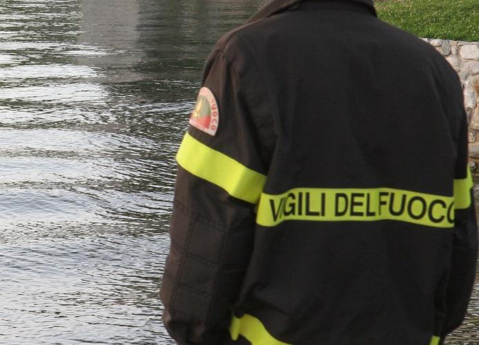 Macerata - auto finisce in un lago per la pesca sportiva: due morti