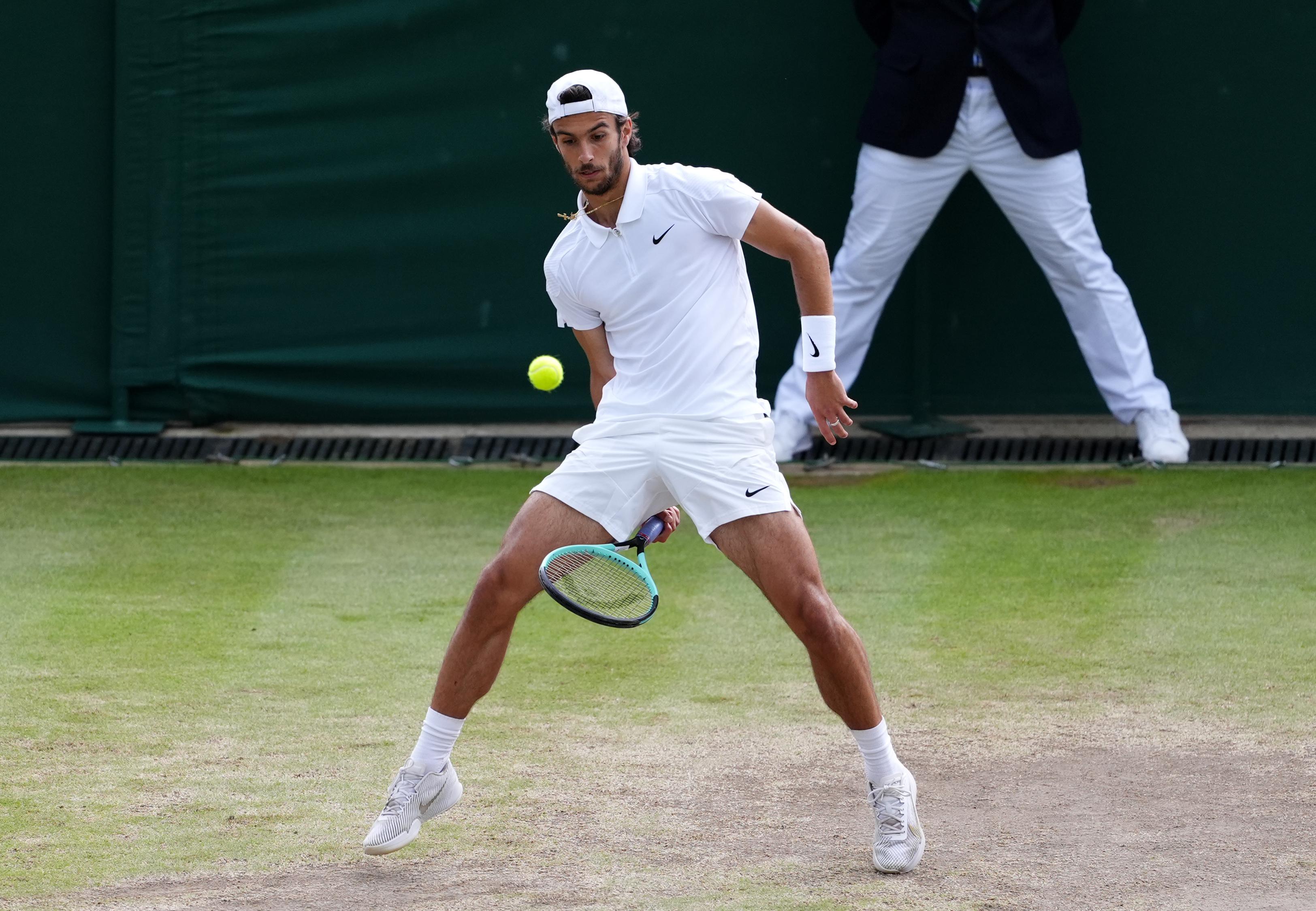 Wimbledon - Musetti ai quarti di finale: Perricard battuto in 4 set 