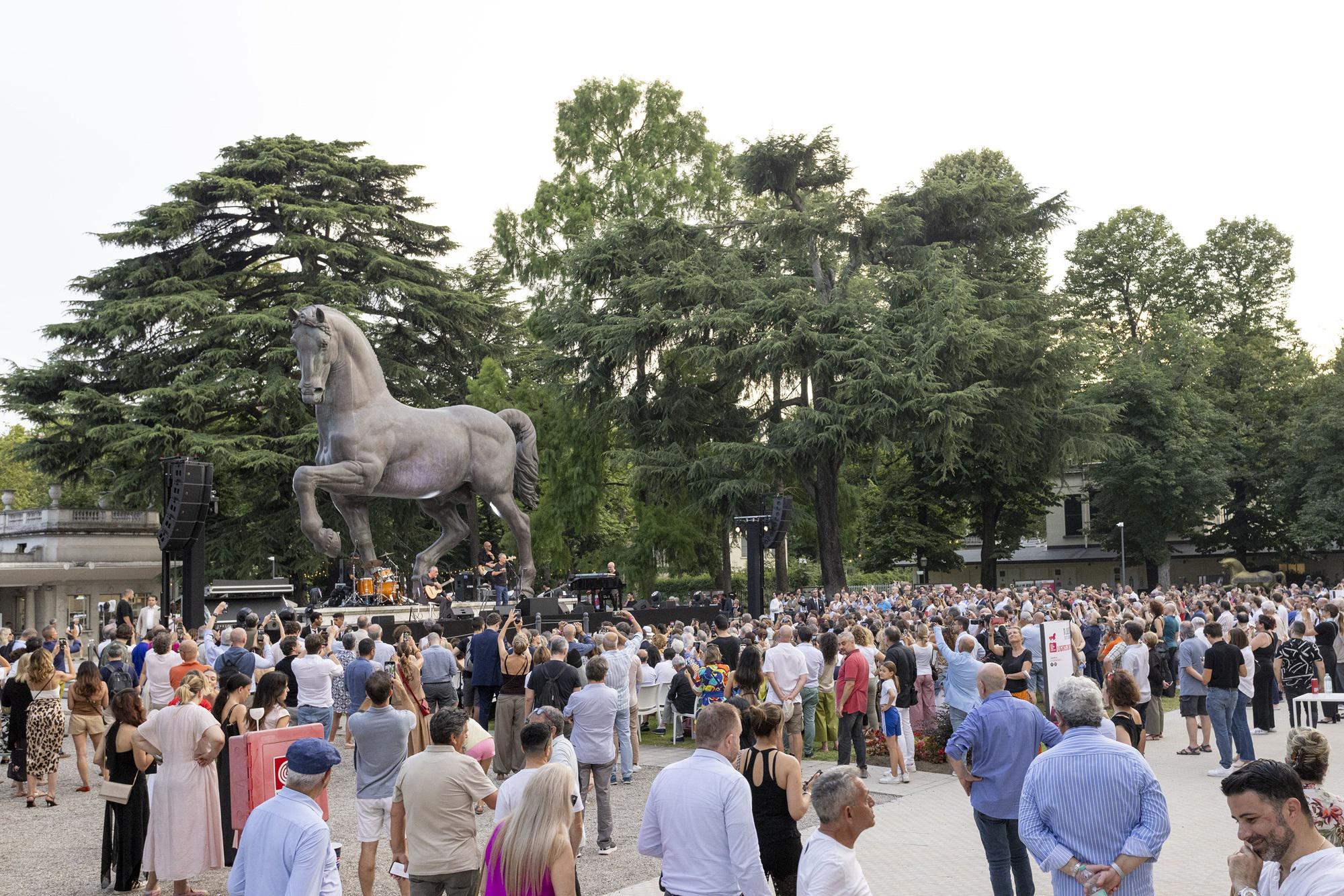 Snaitech and Vecchioni together to celebrate the new face of the Snai San Siro Hippodrome