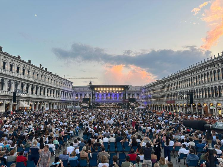 Omaggio a Puccini sotto le stelle in piazza San Marco
