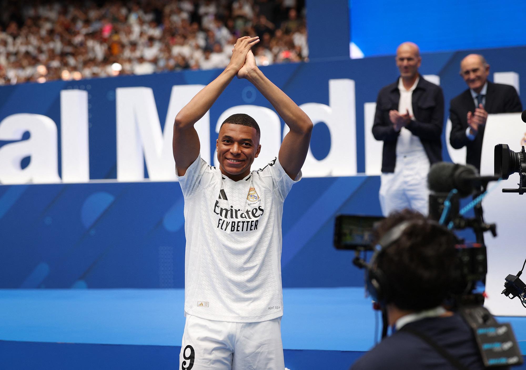 Mbappé nuovo numero 9 del Real Madrid: Un sogno - darò la vita per il club